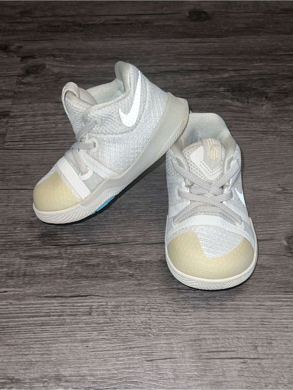 Nike Kyrie 3 TD Light Bone Boys Toddler 5C kids